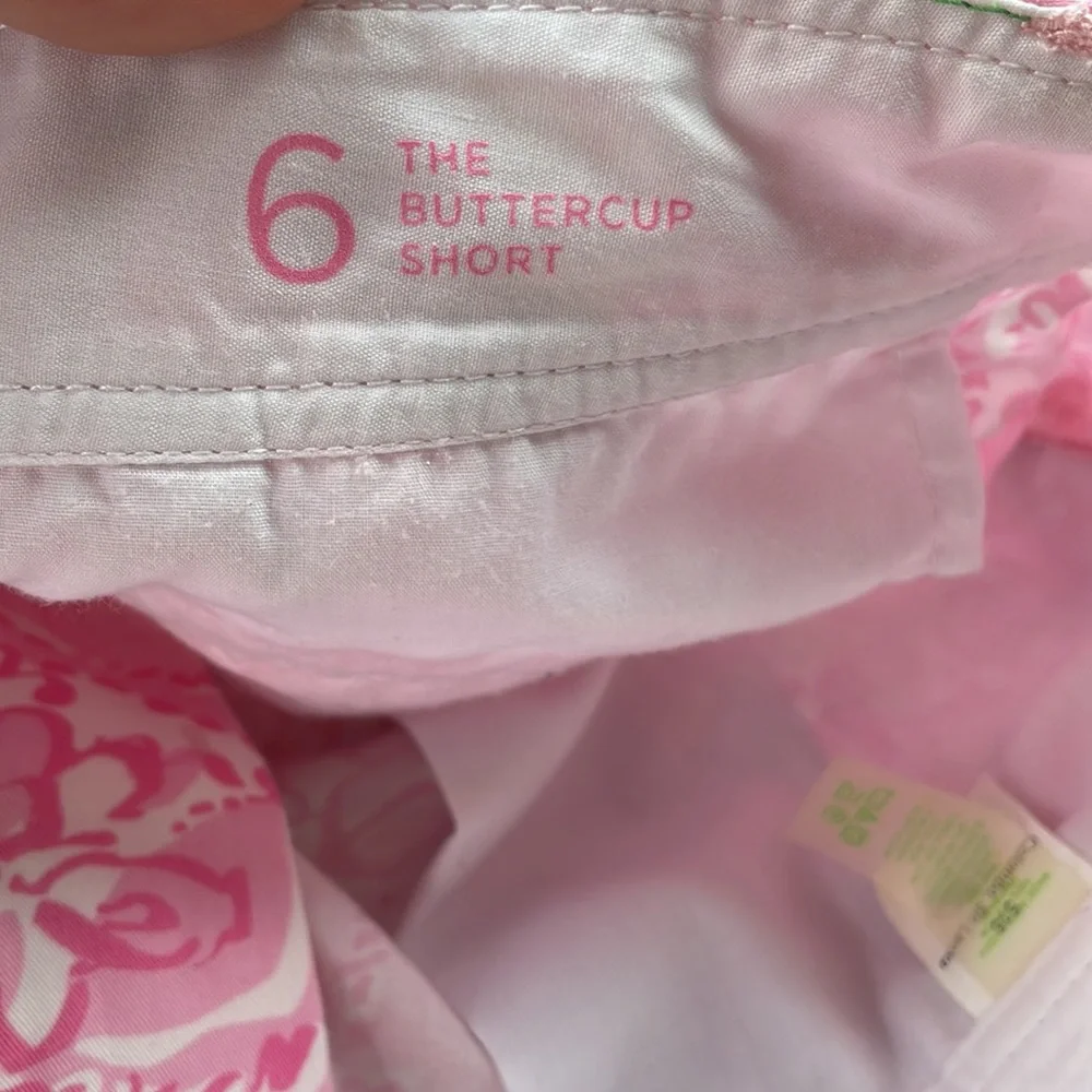 Lilly Pulitzer Buttercup Short in She’s A Fox Print - Picture 5 of 5
